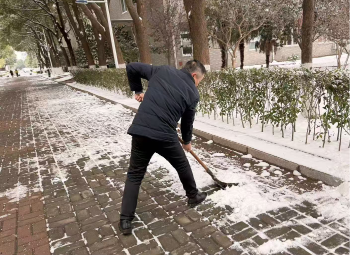 20260122：学院新闻-扫雪-2 更改后.png