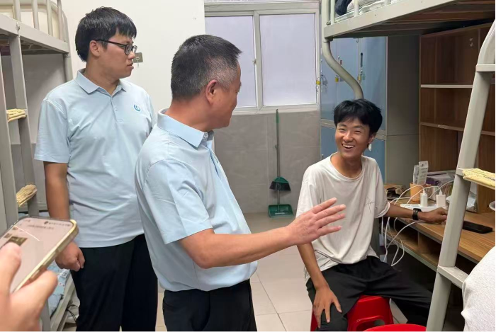 20260905：学院新闻-26迎新-3 更改后.png